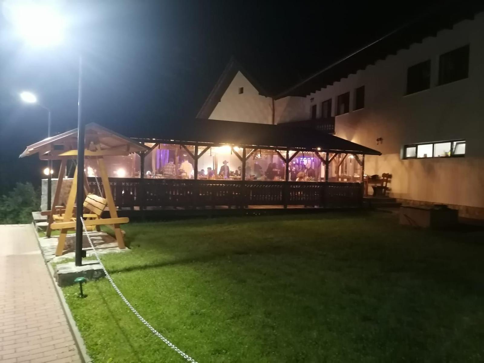 Pensiunea Alex Marga Exteriör bild
